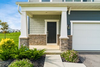 3774 Shoal Way in Powell, OH - Building Photo - Building Photo