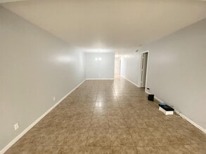 1100 Boxwood Dr, Unit Pine of Delray in Delray Beach, FL - Building Photo - Building Photo