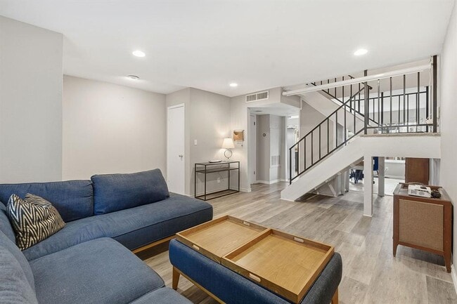 905 Silver Quail Ln in Austin, TX - Building Photo - Building Photo