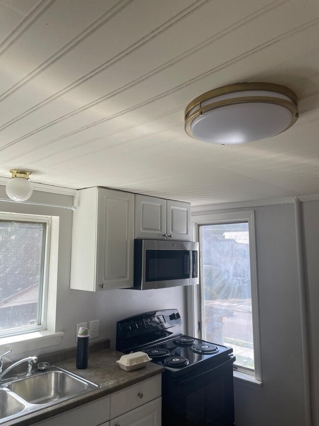 71 Hickok St in Winooski, VT - Building Photo - Building Photo