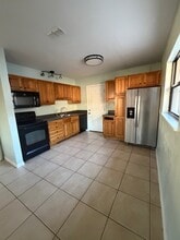 3215 Roscoe Ave in Lakeland, FL - Foto de edificio - Building Photo