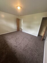 1381 E 188th St in Cleveland, OH - Building Photo - Building Photo