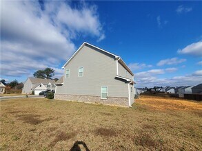 157 Innis Brk Cir in Cartersville, GA - Building Photo - Building Photo