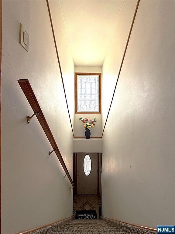 446 Post in Lyndhurst, NJ - Building Photo - Building Photo