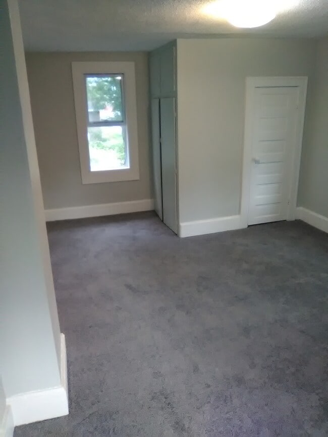 property at 913 10th Ave S