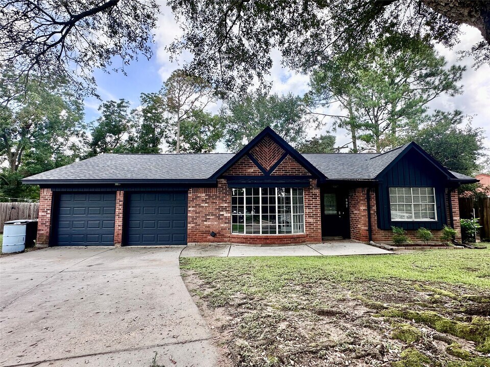 907 Michael St in Alvin, TX - Building Photo