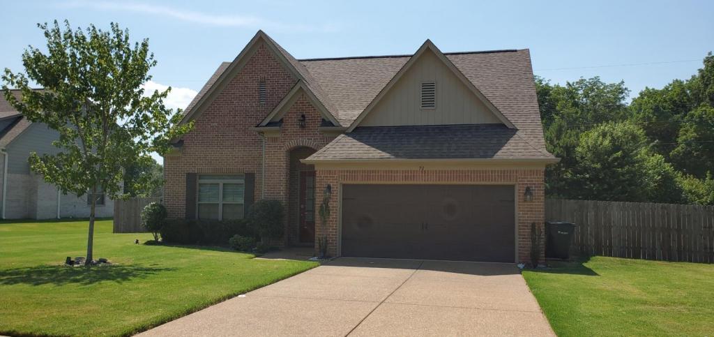 70 Southwind Dr in Oakland, TN - Building Photo