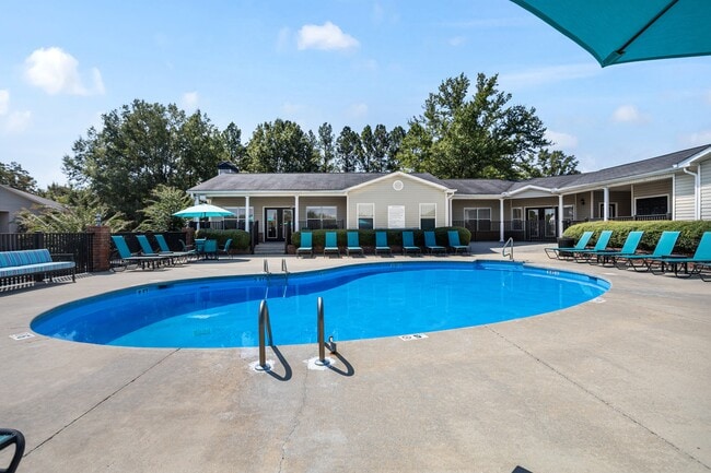 Wellington Manor in Alabaster, AL - Foto de edificio - Building Photo