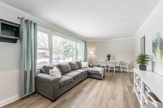 90 Merion St in Guelph, ON - Building Photo - Building Photo