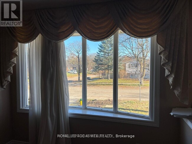 543 Glendene Crescent in Waterloo, ON - Building Photo - Building Photo