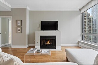 55 E Erie St in Chicago, IL - Building Photo - Building Photo