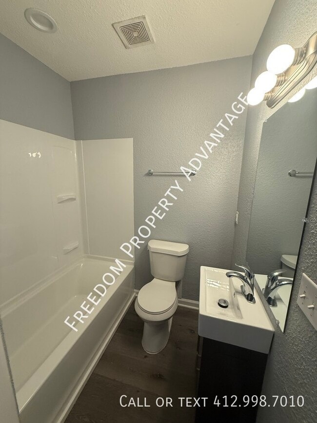 7818 Formosa Way in Pittsburgh, PA - Building Photo - Building Photo