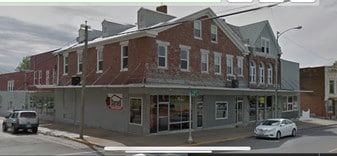 840 State St, Unit G in Quincy, IL - Building Photo