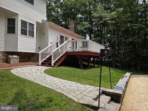 1009 Wales Dr in La Plata, MD - Building Photo - Building Photo