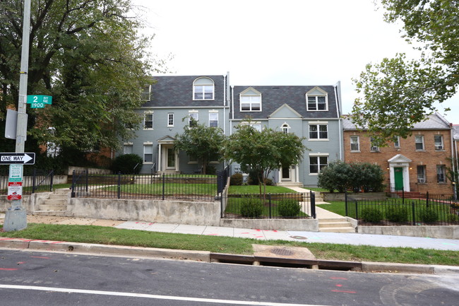 1917 2nd St NE in Washington, DC - Building Photo - Building Photo