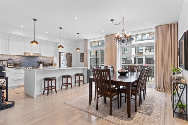 509 Frédéric-Back Rue in Ste-Anne-de-Bellevue, QC - Building Photo - Building Photo