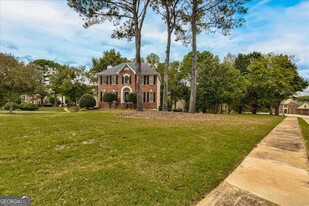 105 Hillcrest Ct in Hiram, GA - Foto de edificio - Building Photo