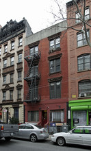 319 E 9th St in New York, NY - Building Photo - Building Photo