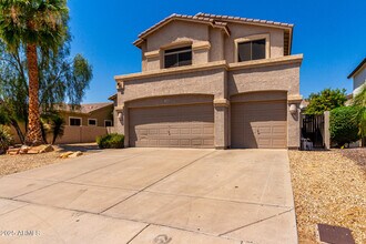 6804 W Lone Cactus Dr in Glendale, AZ - Building Photo - Building Photo
