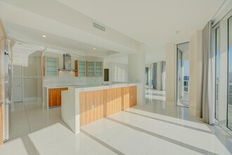 4100 Island Blvd in Aventura, FL - Building Photo - Building Photo