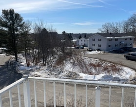 824 State St, Unit 6 in Bangor, ME - Building Photo - Building Photo