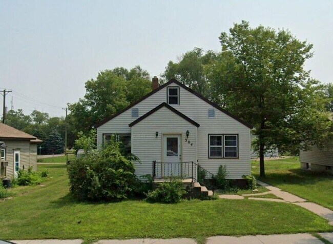 property at 304 S Wisconsin St