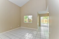 7336 SW 158th Pl in Miami, FL - Foto de edificio - Building Photo