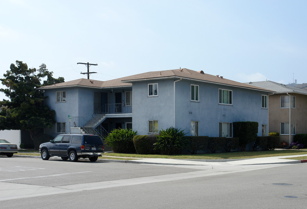 2985-2995 Luna Dr in Ventura, CA - Building Photo