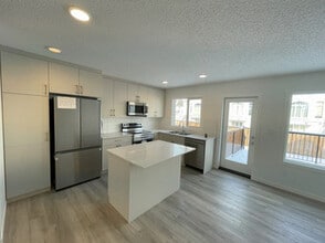 905-172 172 St SW in Edmonton, AB - Building Photo - Building Photo