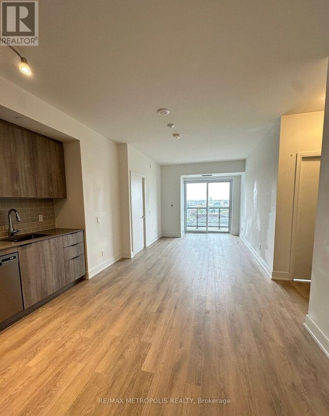 1350 Ellesmere Rd in Toronto, ON - Building Photo - Building Photo