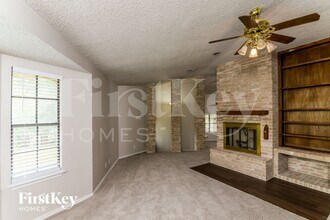 303 Mountain Echo in San Antonio, TX - Building Photo - Building Photo