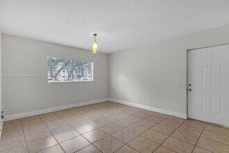 3680 N 56th Ave in Hollywood, FL - Building Photo - Building Photo