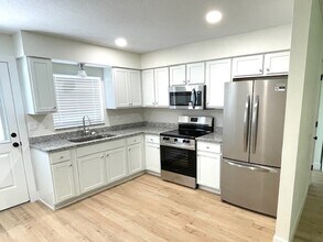 1332 SE Sanchez Ave, Unit 1334 in Ocala, FL - Foto de edificio - Building Photo