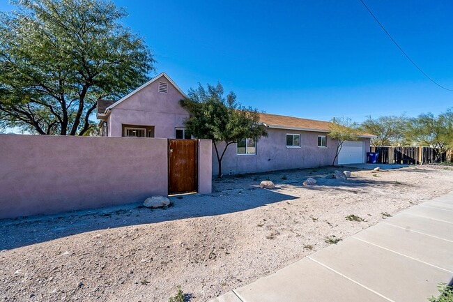 49 E Adams St in Tucson, AZ - Building Photo - Building Photo