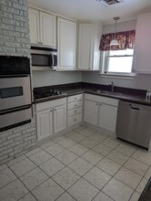 3016 Belmont Plz in Metairie, LA - Foto de edificio - Building Photo