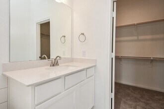 7711 Pale Petunia Trl in Katy, TX - Foto de edificio - Building Photo