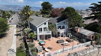 6597 Del Playa Dr in Goleta, CA - Building Photo - Building Photo