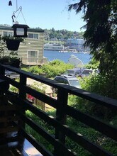 Lakeview Apartments in Seattle, WA - Building Photo - Building Photo