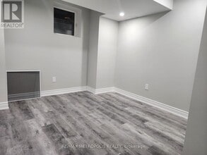 261 Clockwork Dr in Brampton, ON - Building Photo - Building Photo