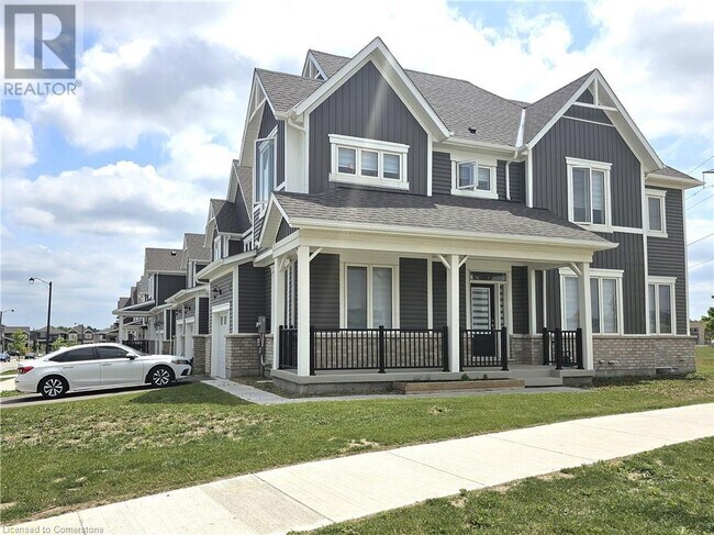 property at 2 Saxony St