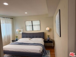 1758 1/2 Glendon Ave in Los Angeles, CA - Building Photo - Building Photo