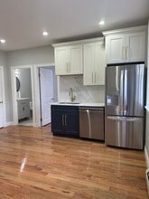 54 Hebron Ave in Attleboro, MA - Building Photo - Building Photo