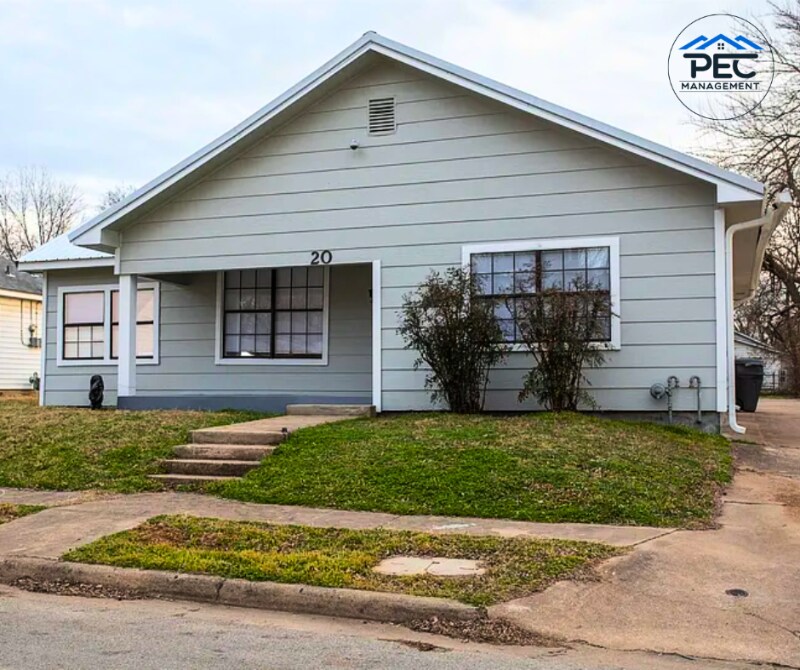 20 8th Ave NW in Ardmore, OK - Building Photo