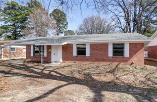 4210 Olive St in Texarkana, TX - Building Photo
