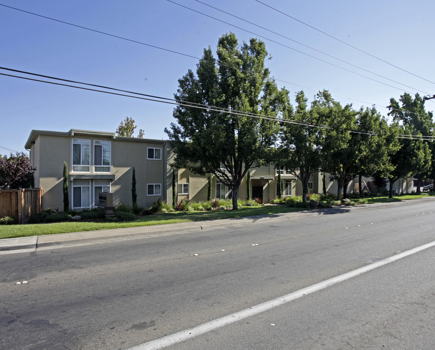 Morningside Apartments in Carmichael, CA - Building Photo