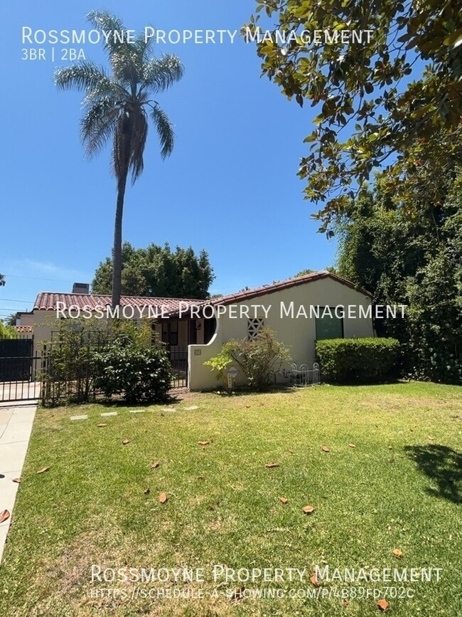 property at 10856 Wellworth Ave