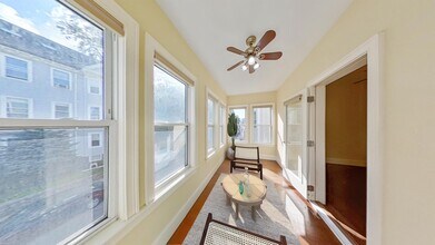 28 Fisher Ave, Unit 28 Fisher Ave. #1 in Boston, MA - Foto de edificio - Building Photo