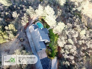 15714 Middletown Park Dr in Redding, CA - Building Photo - Building Photo