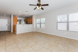 18 W Saddle Way in San Tan Valley, AZ - Building Photo - Building Photo