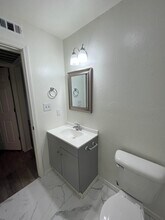 221 N Duncan St, Unit 1 in Stillwater, OK - Foto de edificio - Building Photo